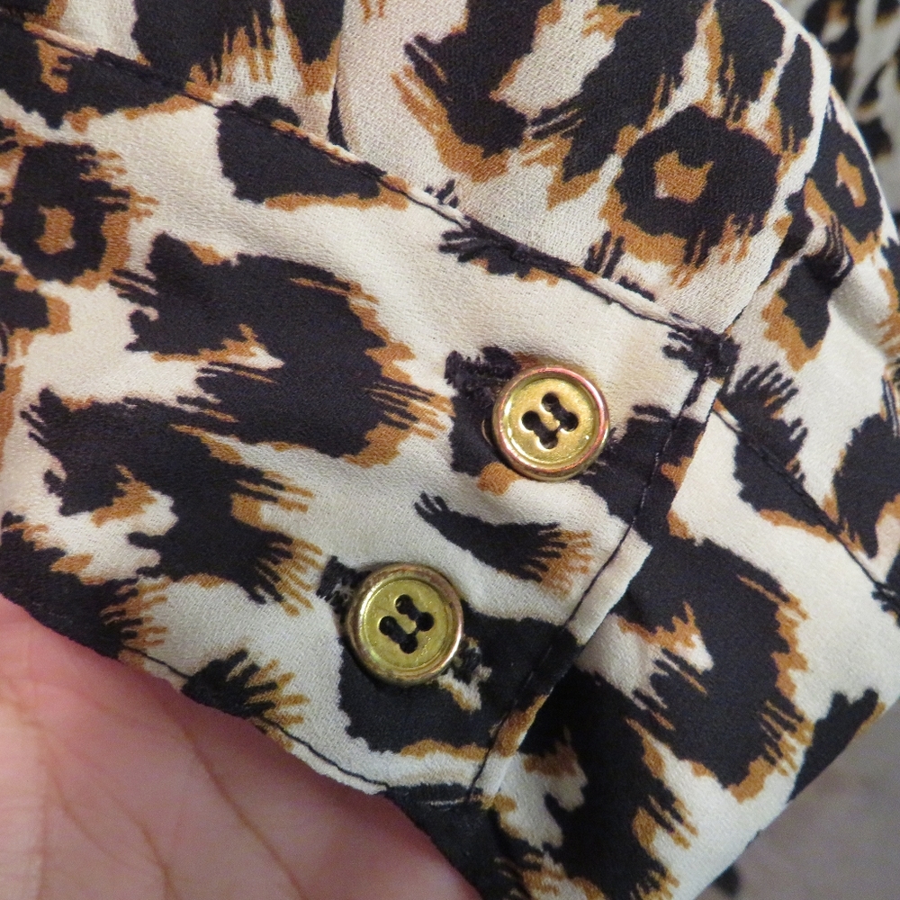 Leopard Print Blouse - Picture 5 of 6